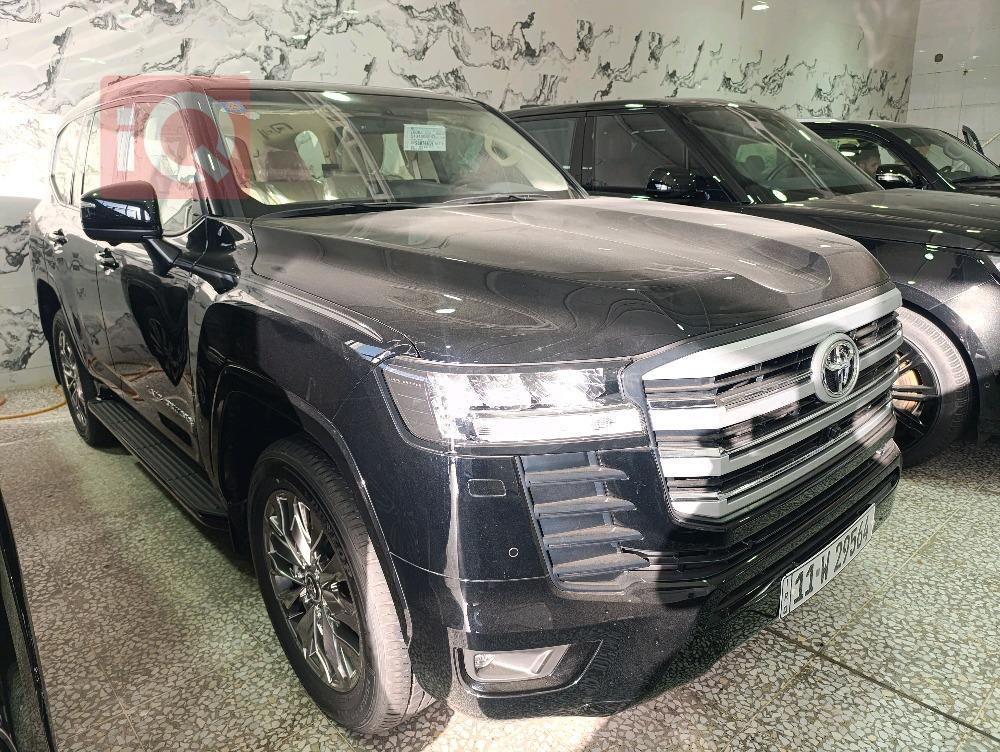 تۆیۆتا لاند کروزەر